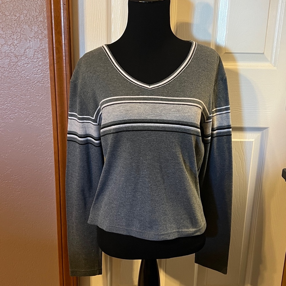 Rue 21 Gray Striped V-Neck Sweater